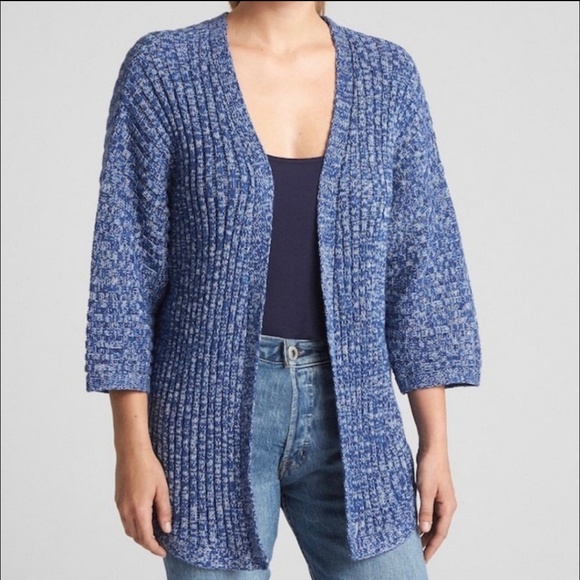 GAP Sweaters - 🏷 GAP Cardigan